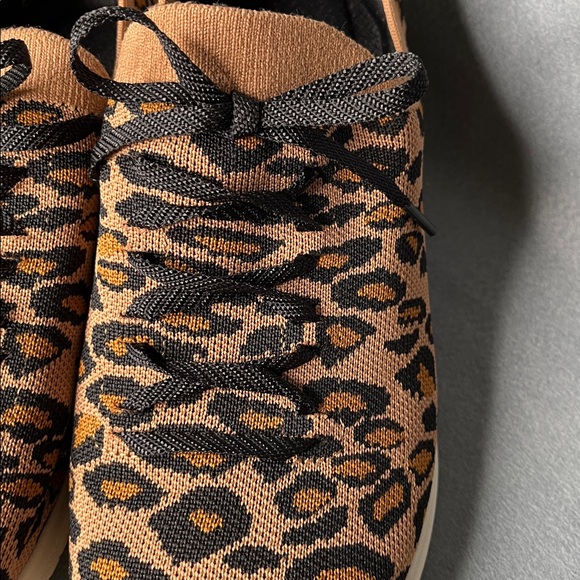 Skechers black and brown animal print sneakers, slip on, adjustable ties, sz 10 - Picture 9 of 9